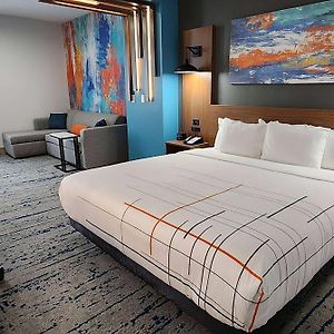 La Quinta Inn & Suites By Wyndham Austin South